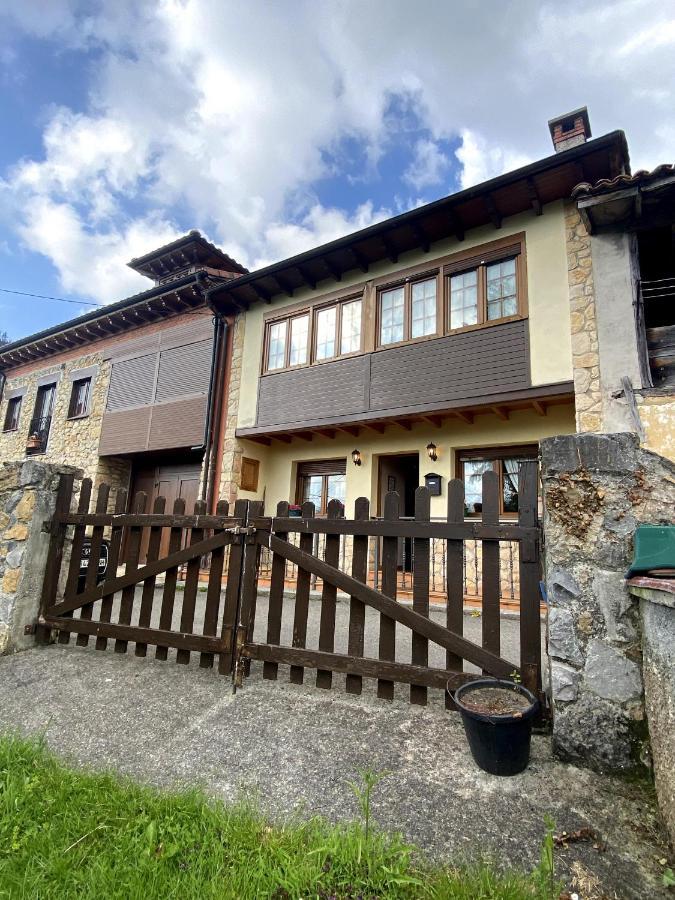 Casa Luisa Biedes, Pilona Villa Infiesto Dış mekan fotoğraf