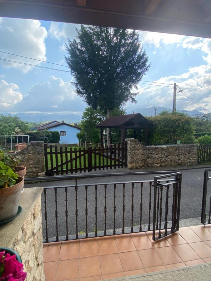 Casa Luisa Biedes, Pilona Villa Infiesto Dış mekan fotoğraf