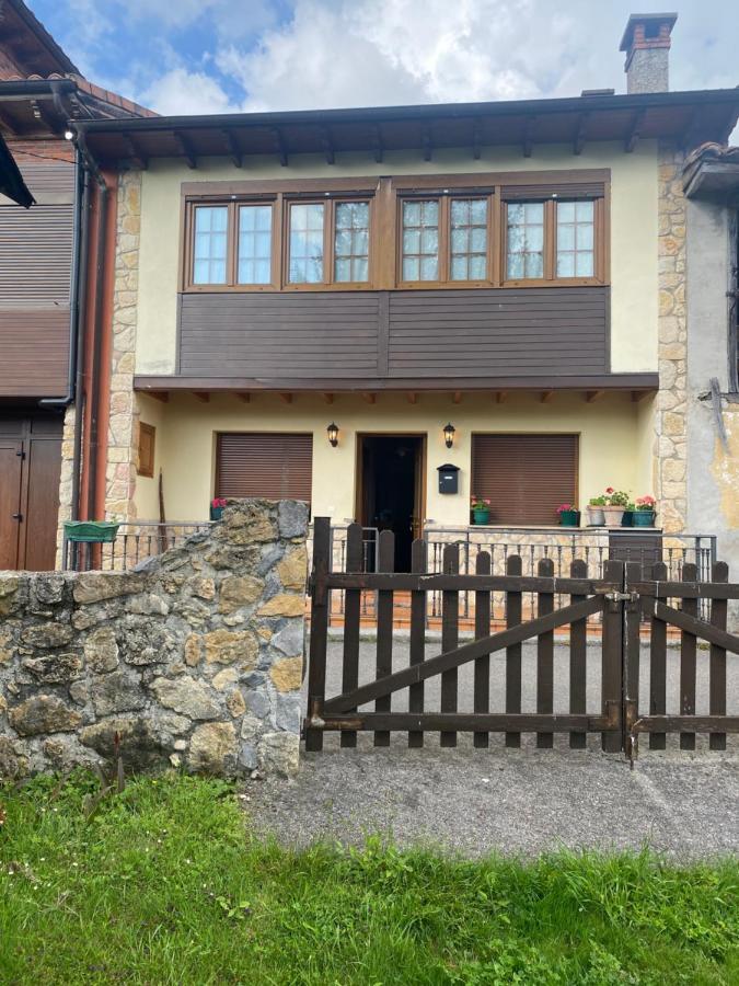 Casa Luisa Biedes, Pilona Villa Infiesto Dış mekan fotoğraf