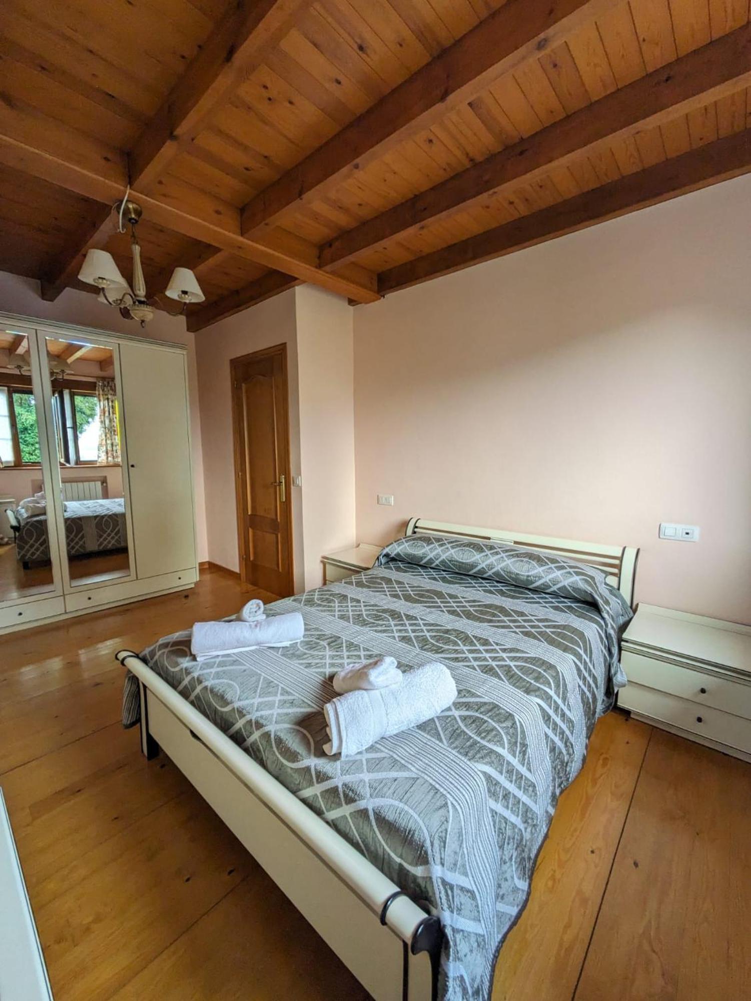 Casa Luisa Biedes, Pilona Villa Infiesto Dış mekan fotoğraf