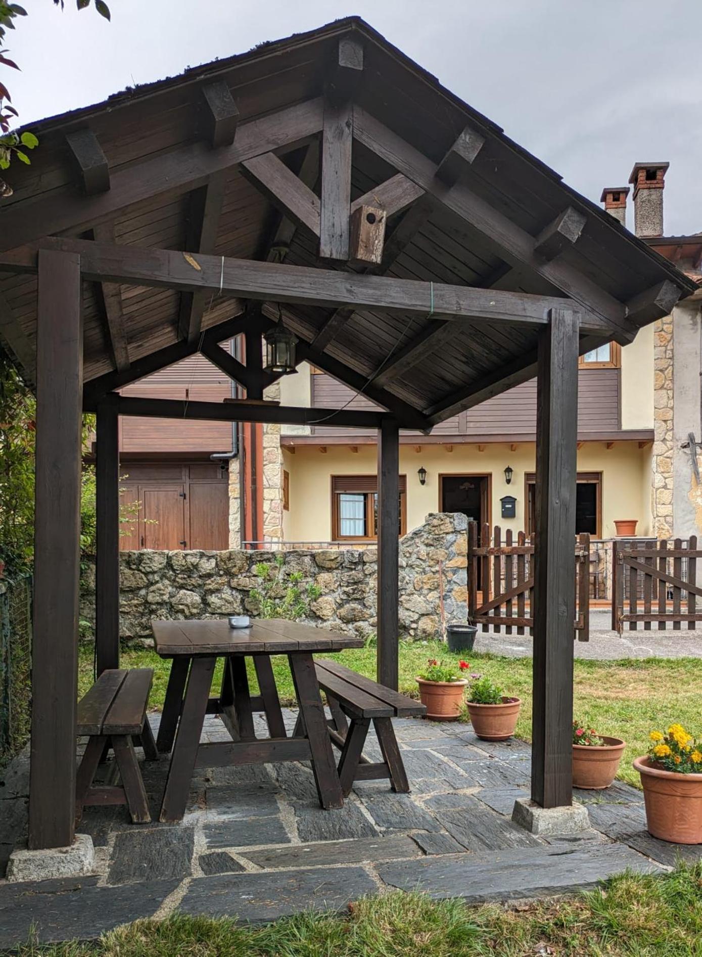 Casa Luisa Biedes, Pilona Villa Infiesto Dış mekan fotoğraf